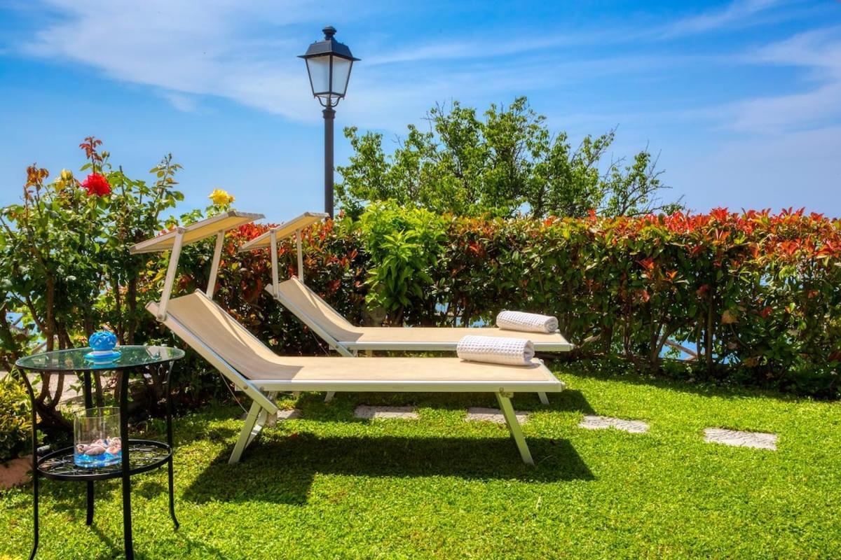 Il Giardino Di Rosa Villa Amalfi Exteriör bild